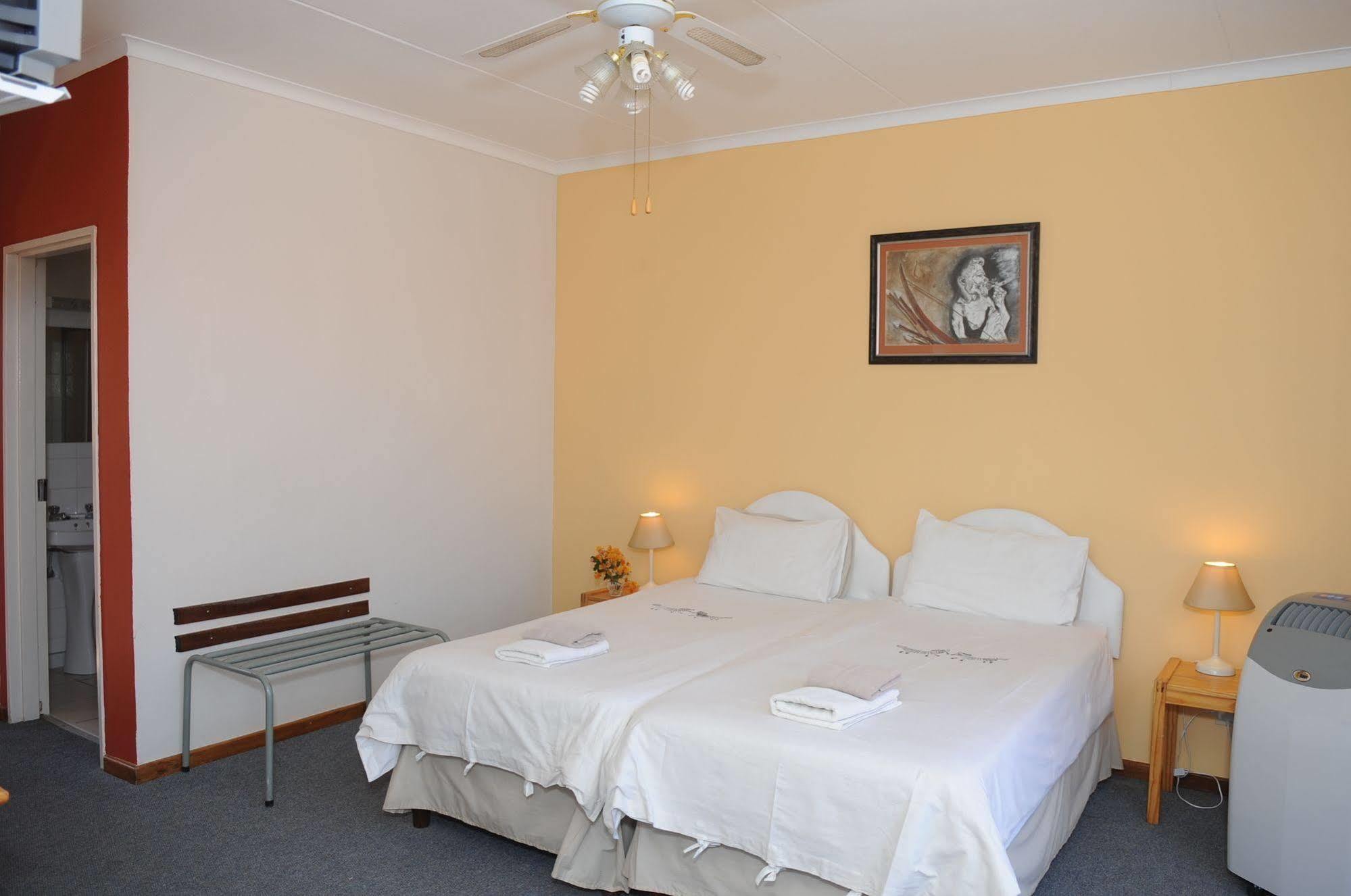 Hotel Uhland Windhoek Buitenkant foto